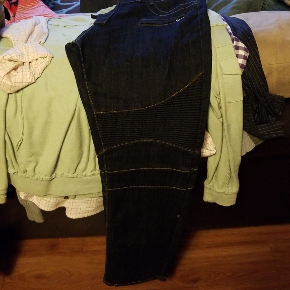 Jeans - Picture 4 of 8